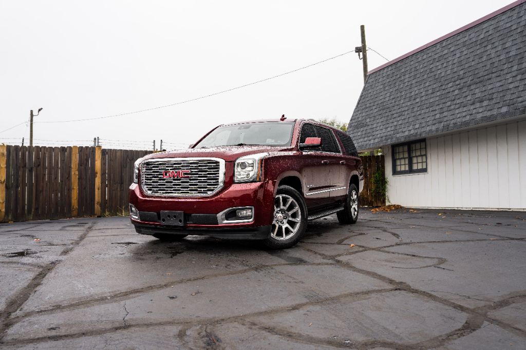 2020 GMC Yukon XL 1500 Denali photo