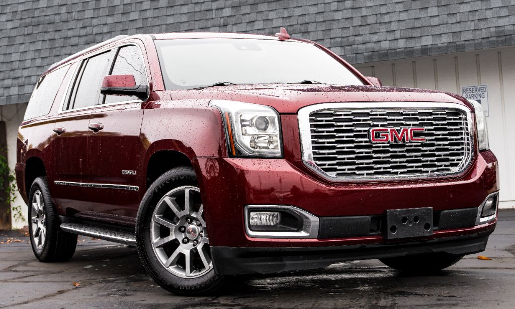 2020 GMC Yukon XL 1500 Denali photo