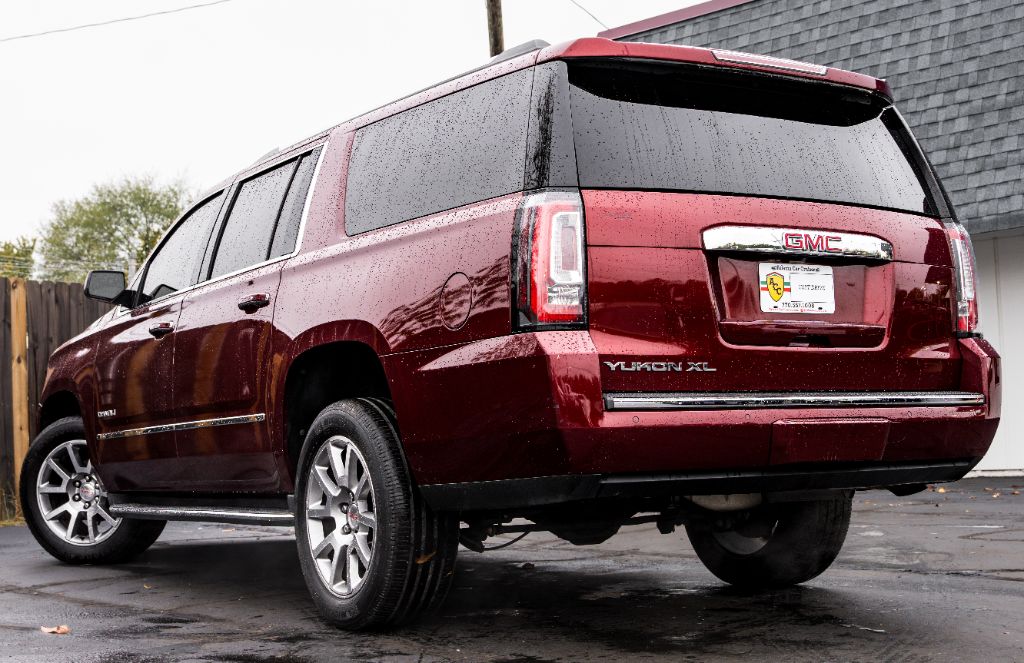 2020 GMC Yukon XL 1500 Denali photo
