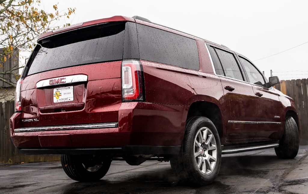 2020 GMC Yukon XL 1500 Denali photo