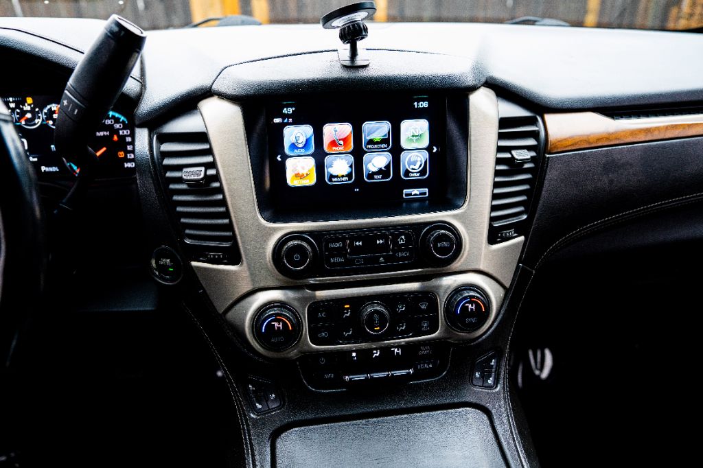 2020 GMC Yukon XL 1500 Denali photo