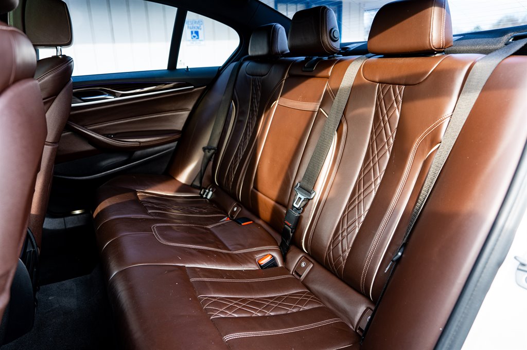 2017 BMW 5-Series 530i photo
