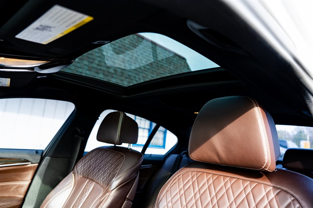 2017 BMW 5-Series 530i photo