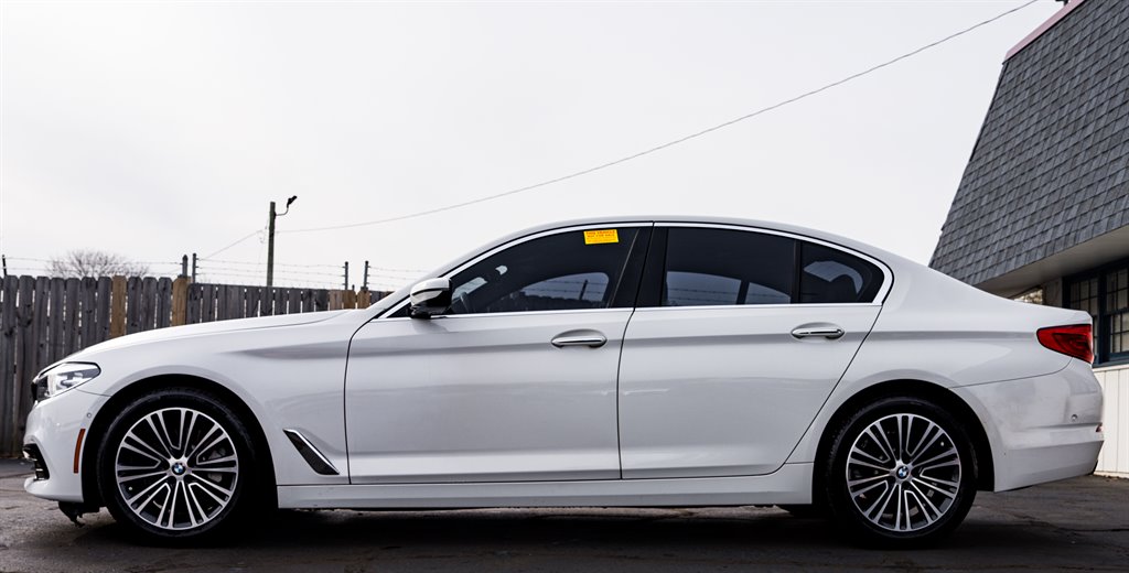 2017 BMW 5-Series 530i photo
