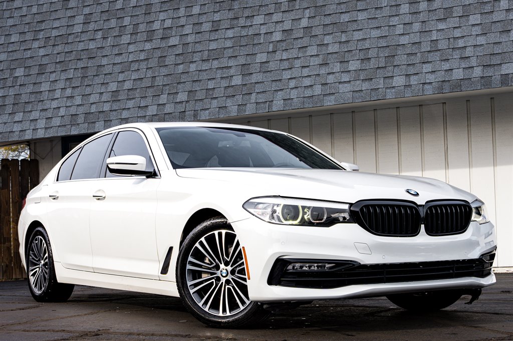 2017 BMW 5-Series 530i photo