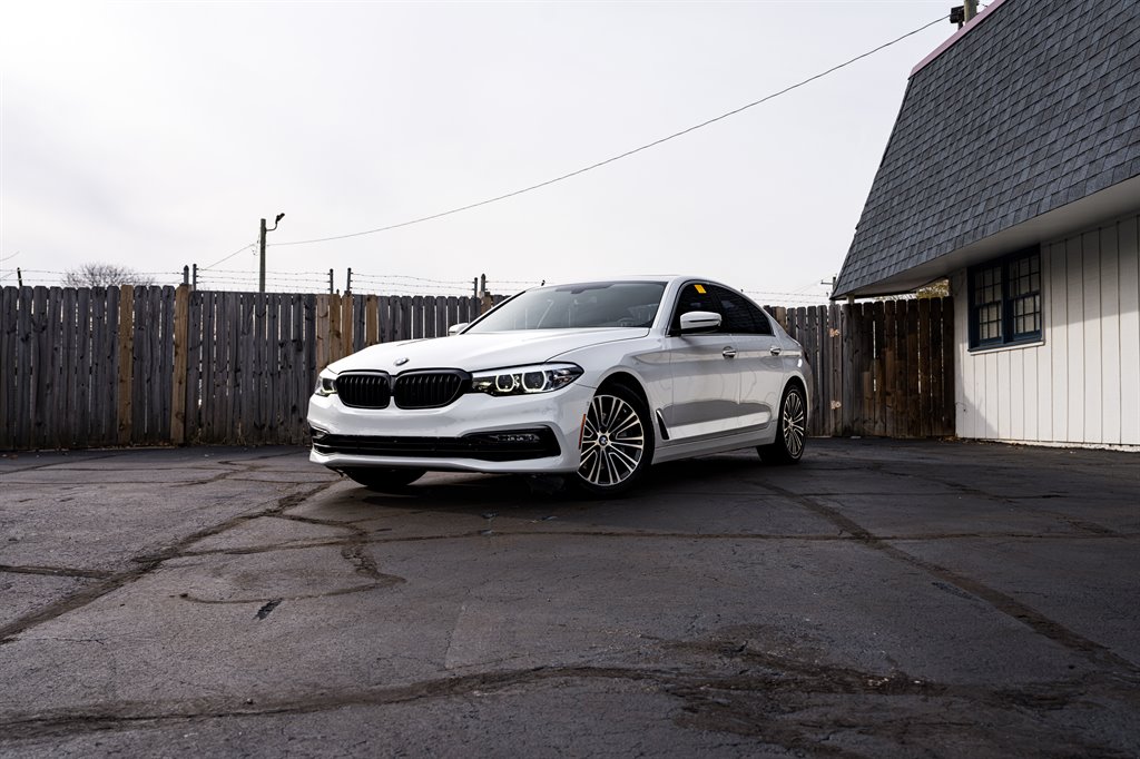 2017 BMW 5-Series 530i photo