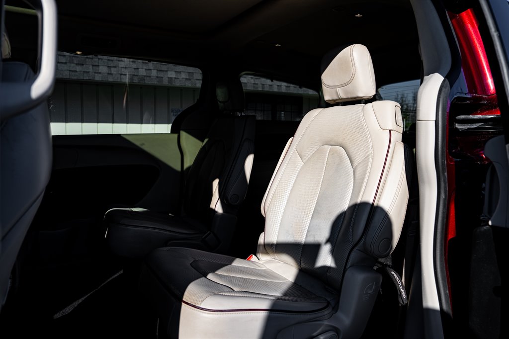 2020 Chrysler Pacifica Limited photo