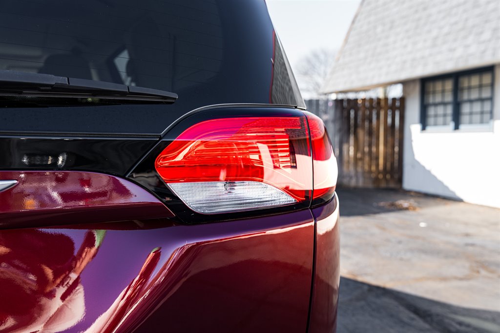 2020 Chrysler Pacifica Limited photo