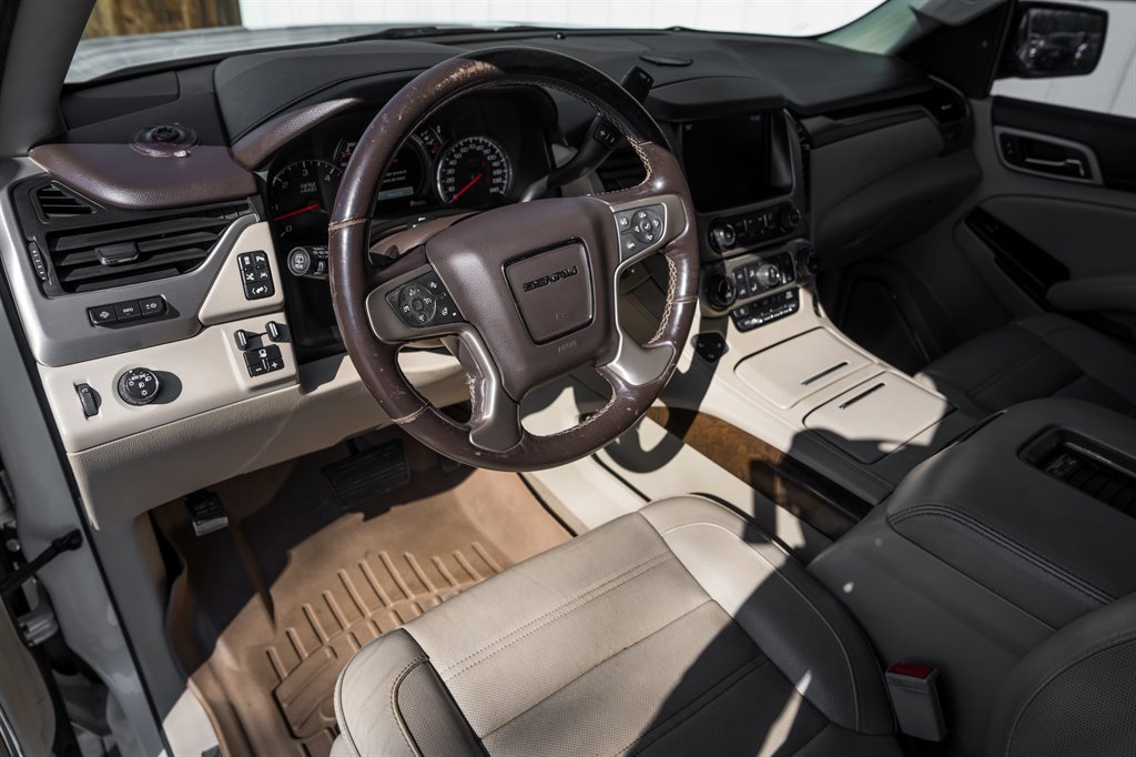2019 GMC Yukon XL 1500 Denali photo