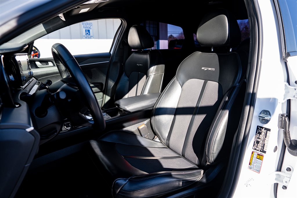 2021 Kia K5 GT-Line photo