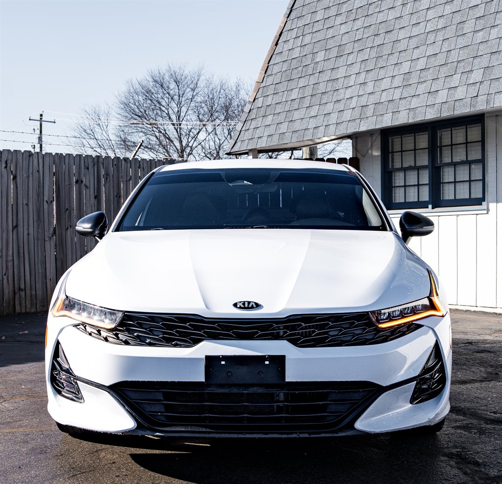 2021 Kia K5 GT-Line photo