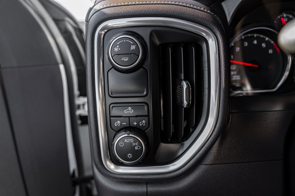 2019 Chevrolet Silverado 1500 LT photo
