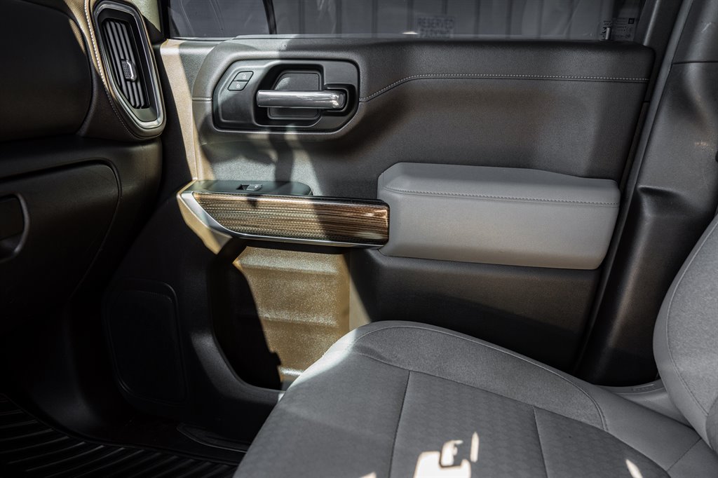 2019 Chevrolet Silverado 1500 LT photo