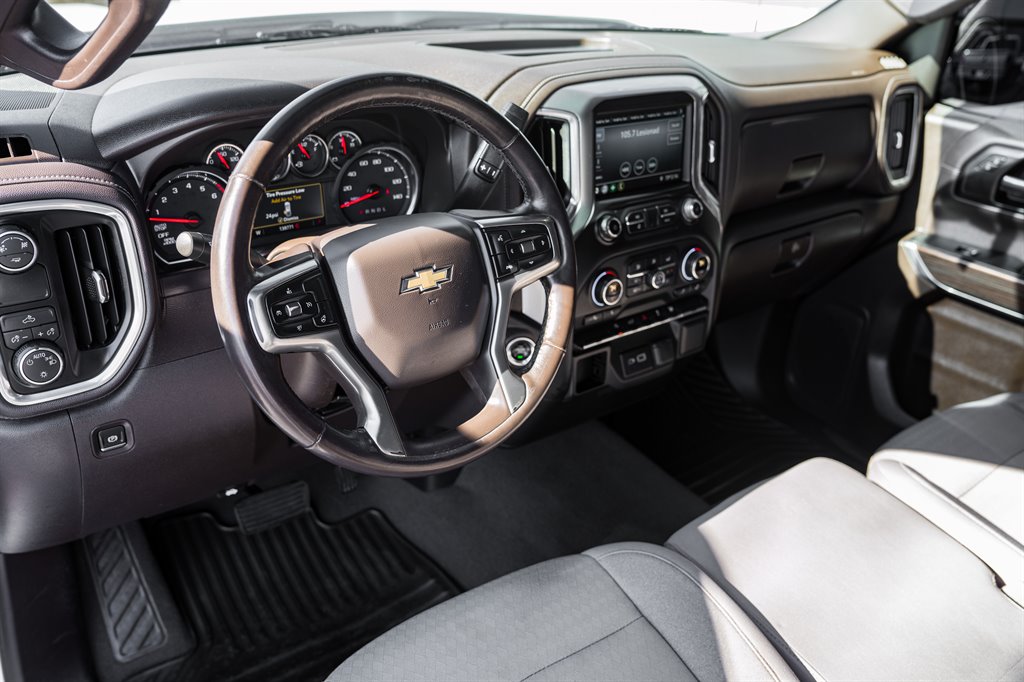 2019 Chevrolet Silverado 1500 LT photo
