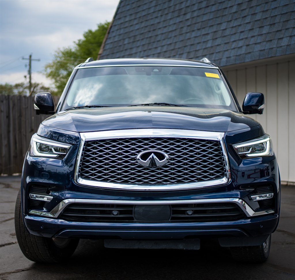 2020 Infiniti QX80 Luxe photo
