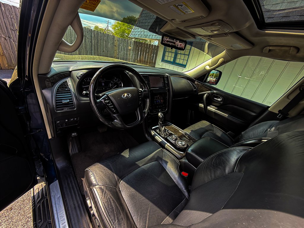 2020 Infiniti QX80 Luxe photo