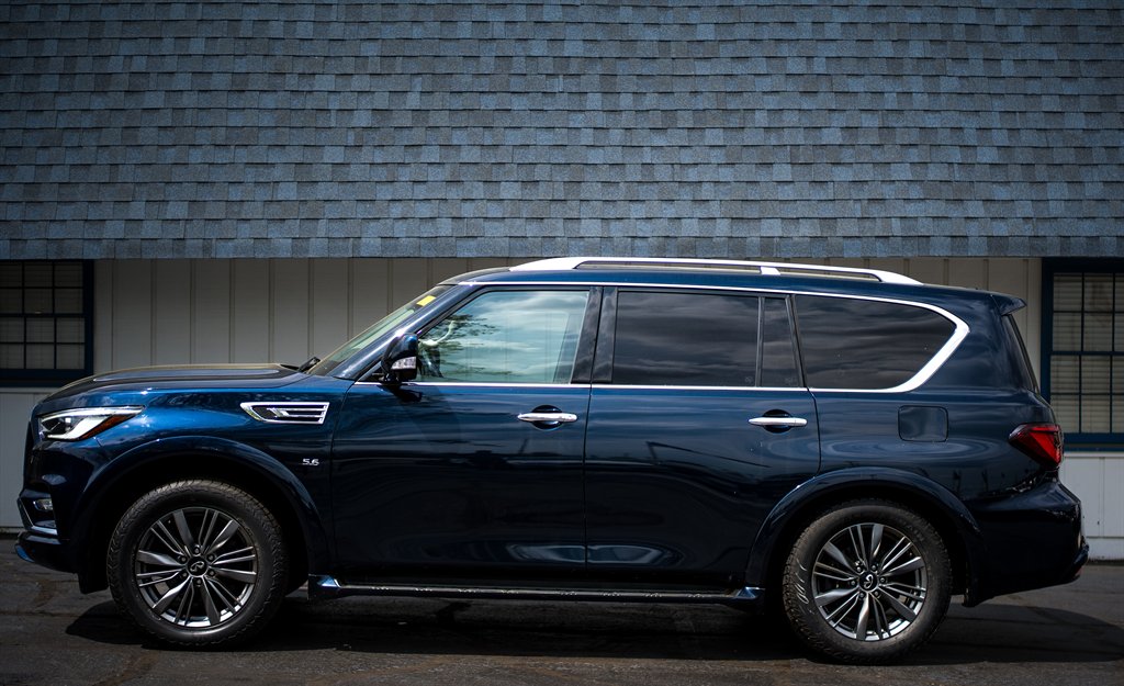 2020 Infiniti QX80 Luxe photo
