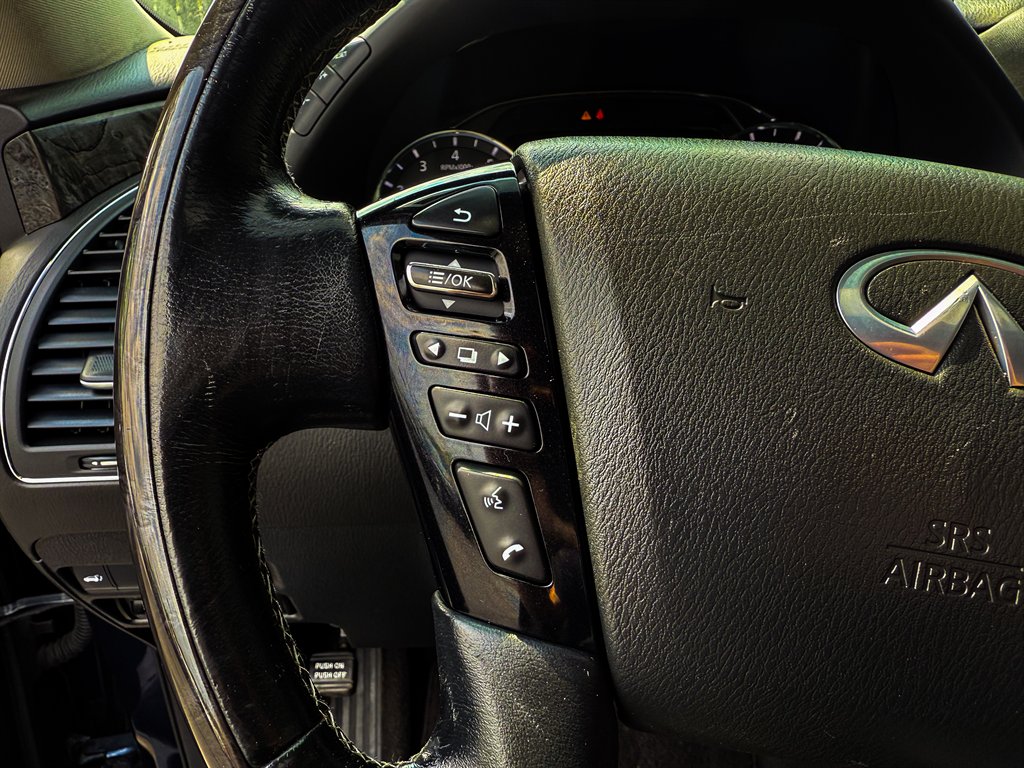 2020 Infiniti QX80 Luxe photo