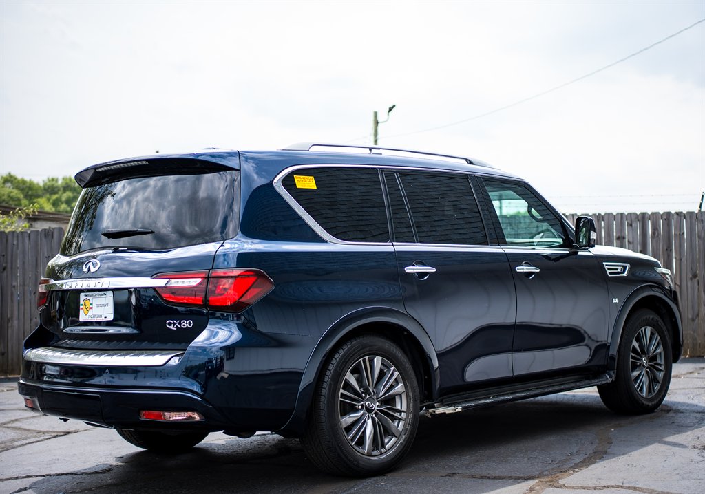 2020 Infiniti QX80 Luxe photo