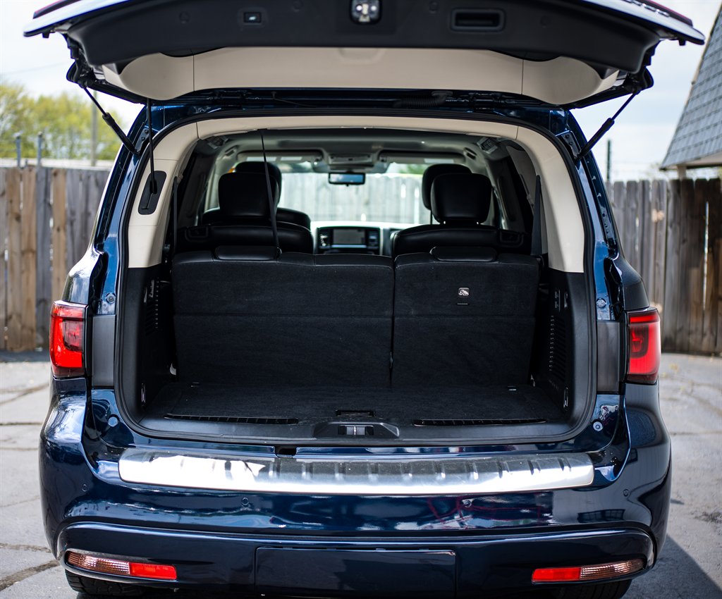 2020 Infiniti QX80 Luxe photo