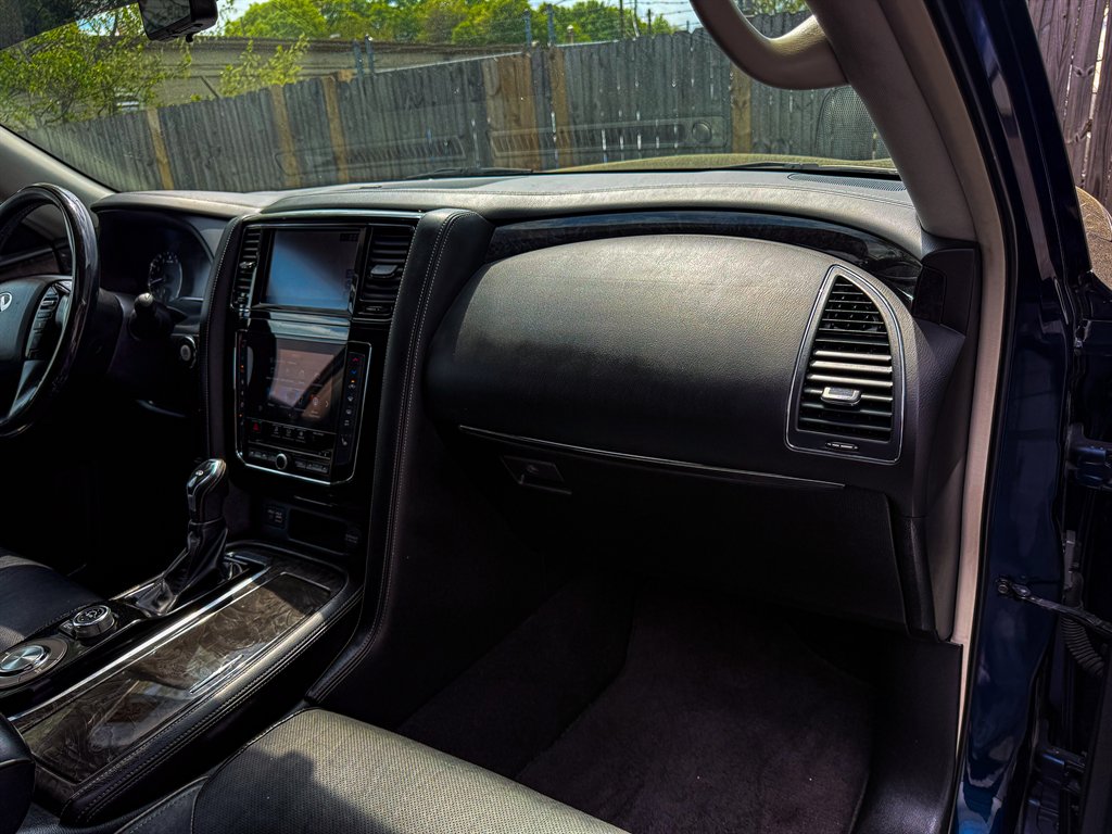 2020 Infiniti QX80 Luxe photo