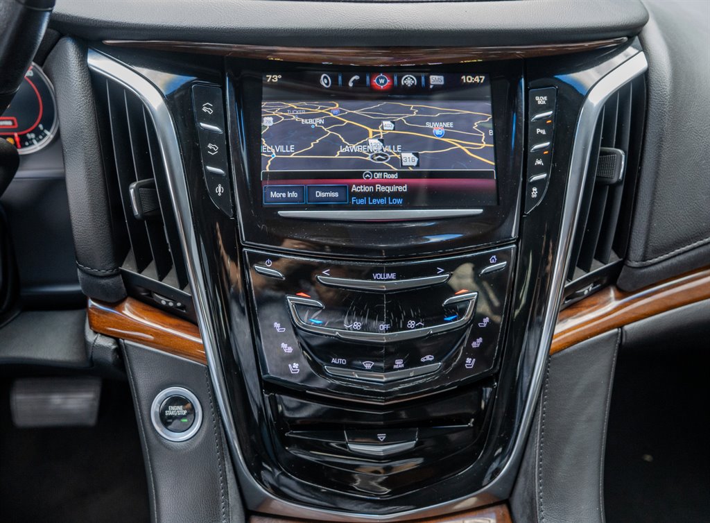 2016 Cadillac Escalade Luxury photo