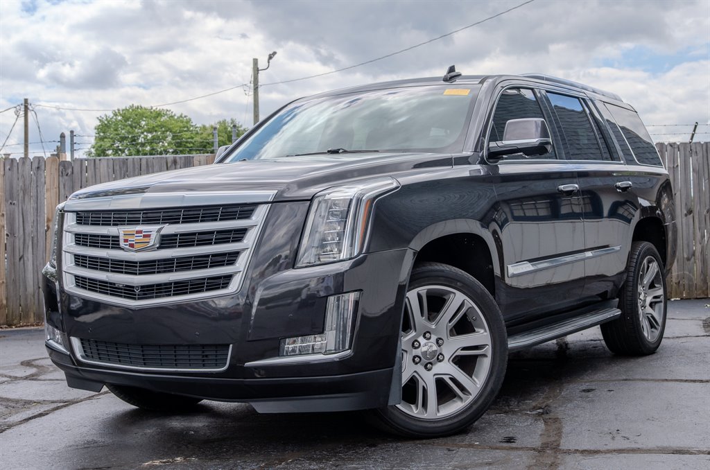 2016 Cadillac Escalade Luxury photo
