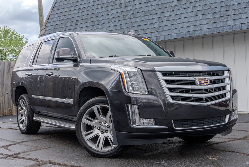 2016 Cadillac Escalade Luxury photo