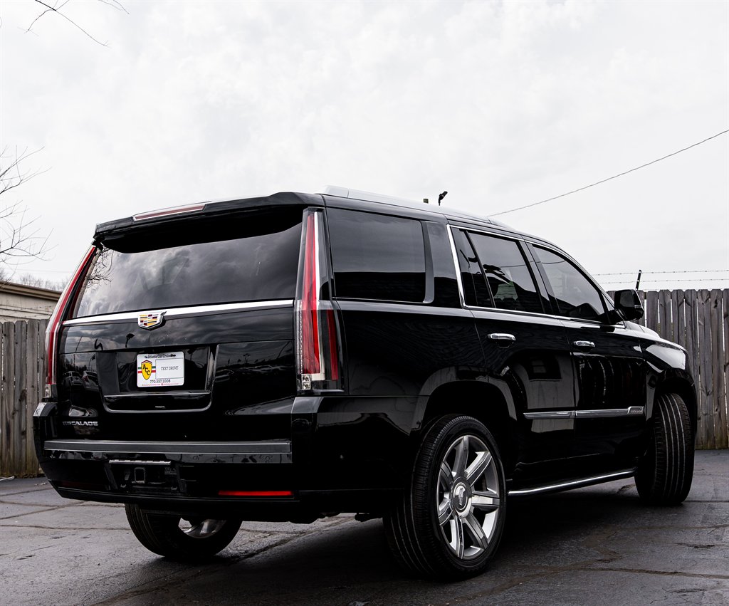 2020 Cadillac Escalade Luxury photo