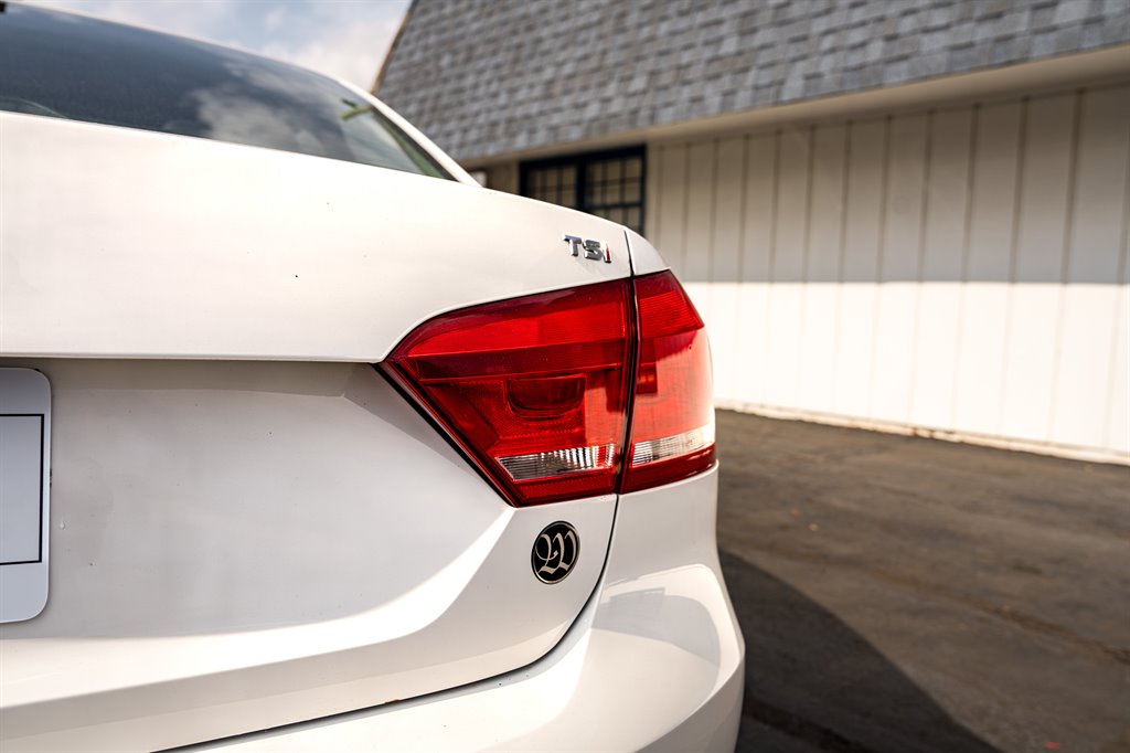 2014 Volkswagen Passat S PZEV photo