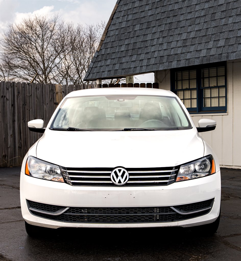 2014 Volkswagen Passat S PZEV photo