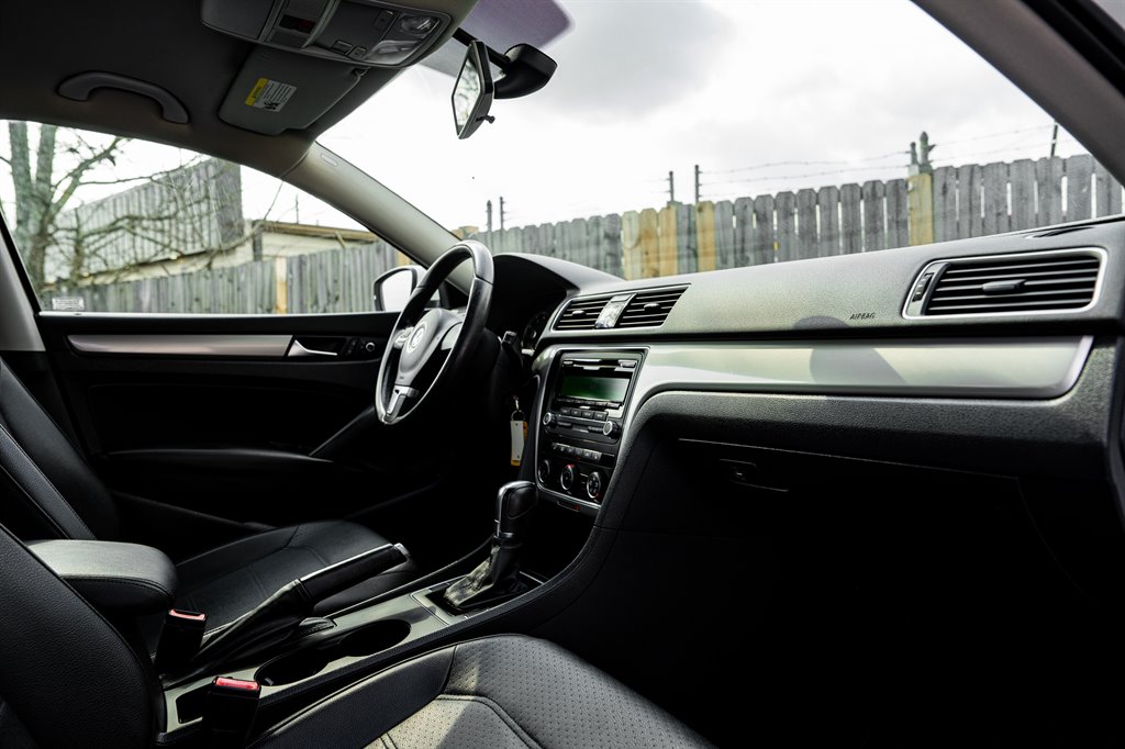 2014 Volkswagen Passat S PZEV photo