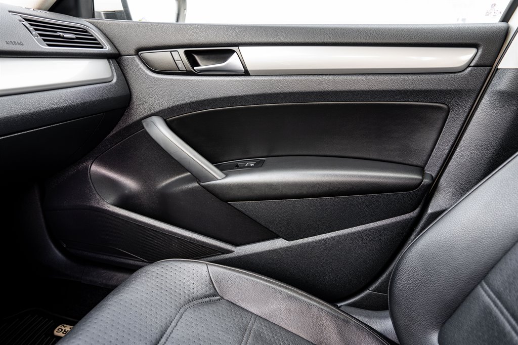 2014 Volkswagen Passat S PZEV photo