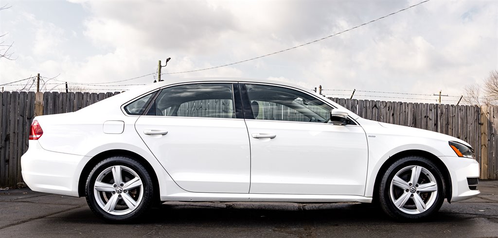 2014 Volkswagen Passat S PZEV photo