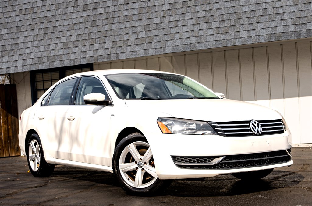 2014 Volkswagen Passat S PZEV photo