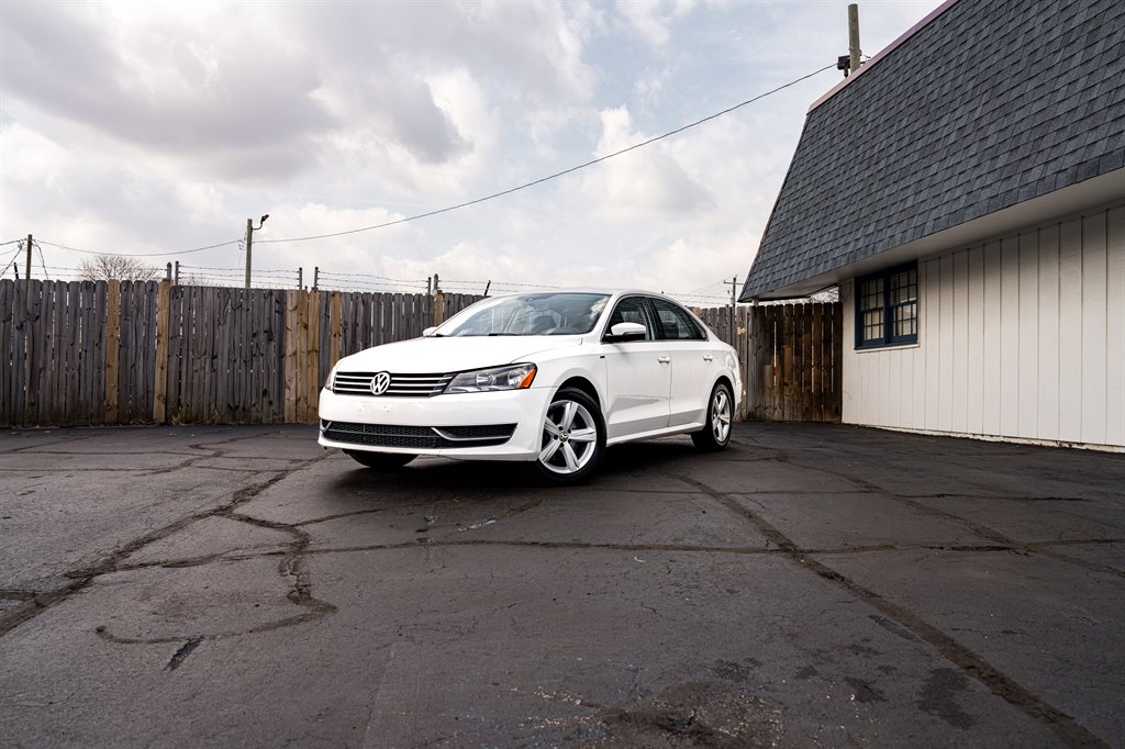 2014 Volkswagen Passat S PZEV photo