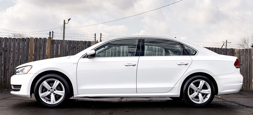 2014 Volkswagen Passat S PZEV photo