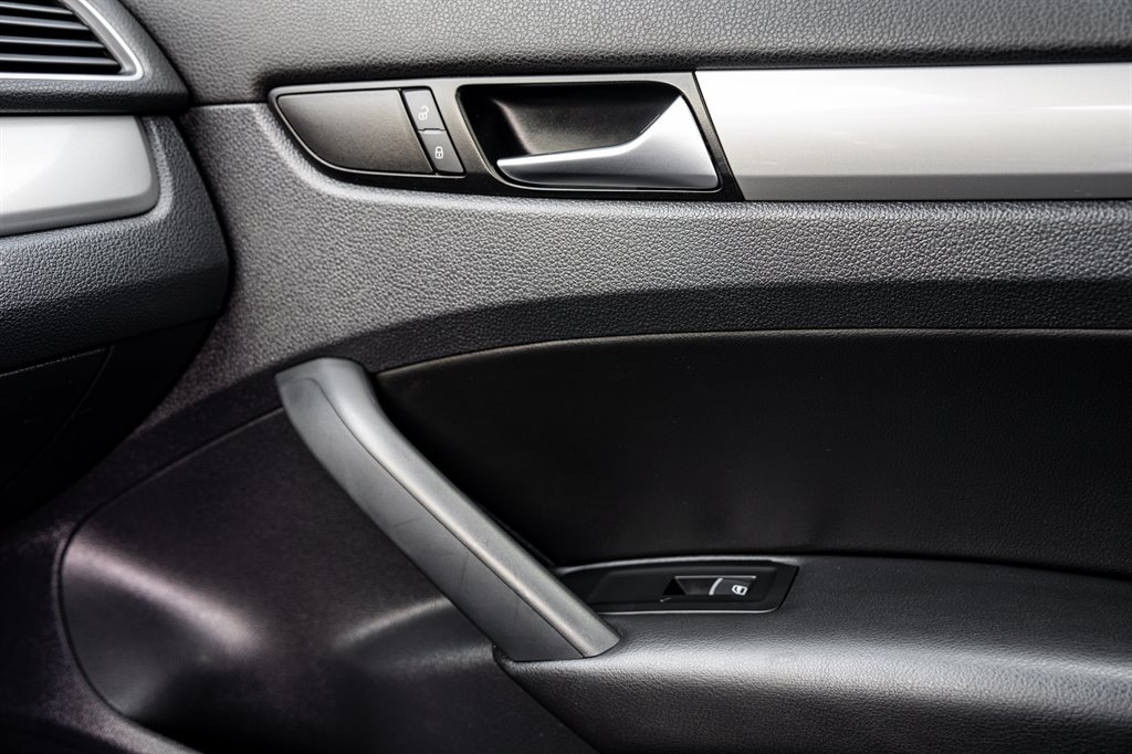 2014 Volkswagen Passat S PZEV photo