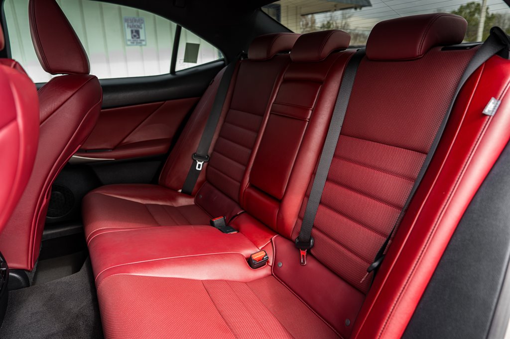 2017 Lexus IS 00t photo