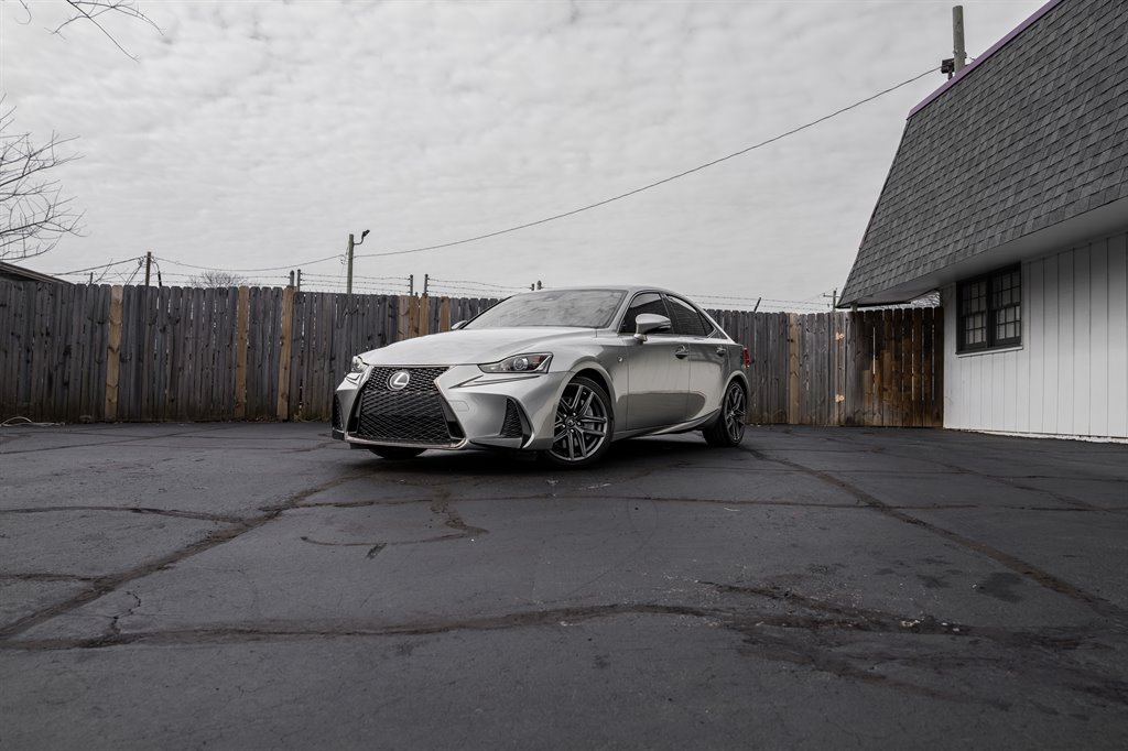 2017 Lexus IS 00t photo