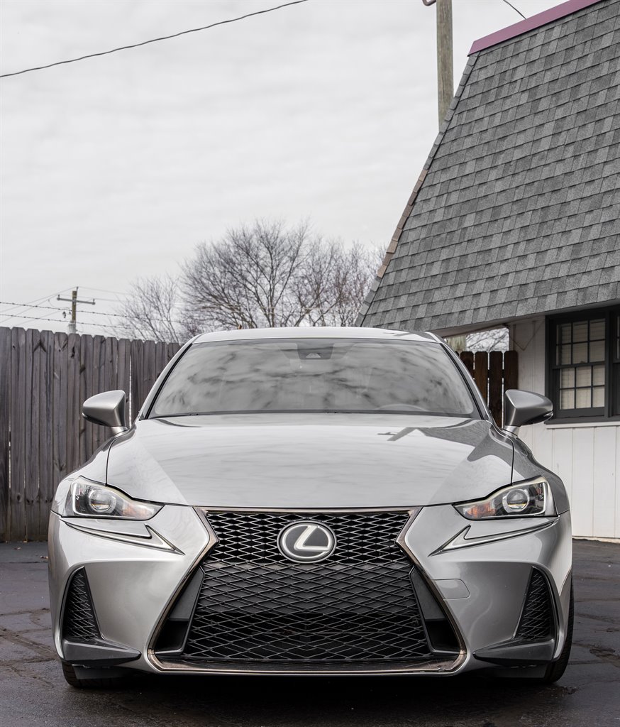 2017 Lexus IS 00t photo