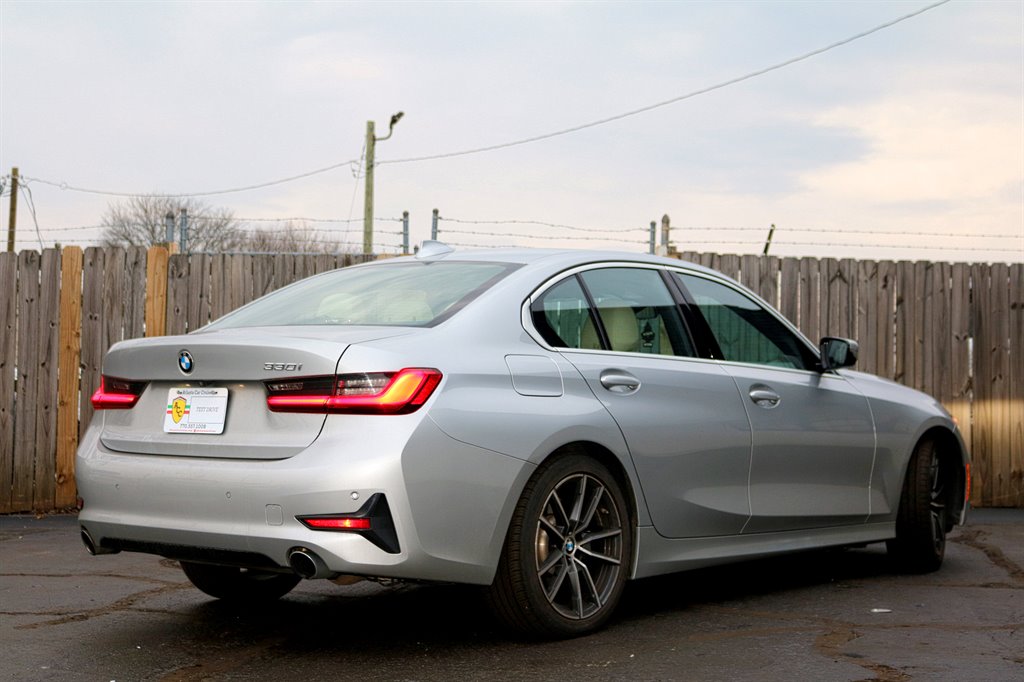2020 BMW 3-Series 330i photo