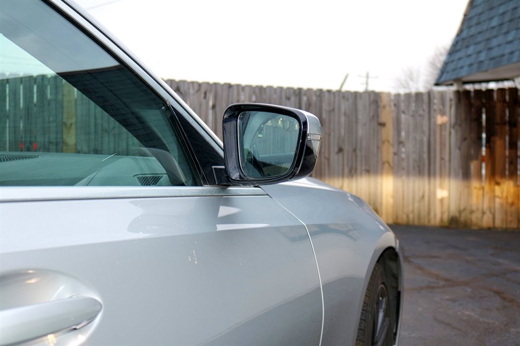 2020 BMW 3-Series 330i photo