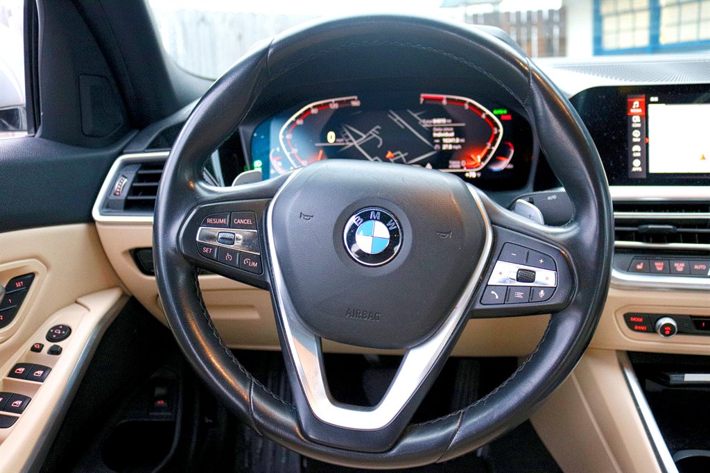2020 BMW 3-Series 330i photo
