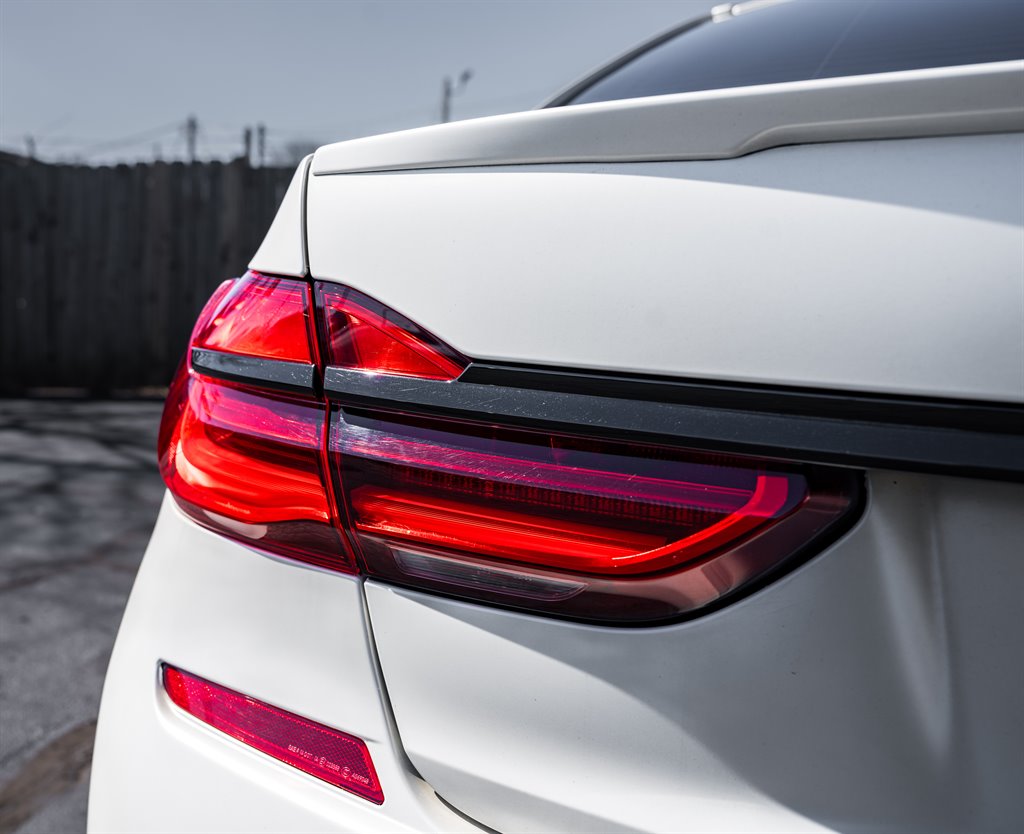 2018 BMW 7-Series 750i photo