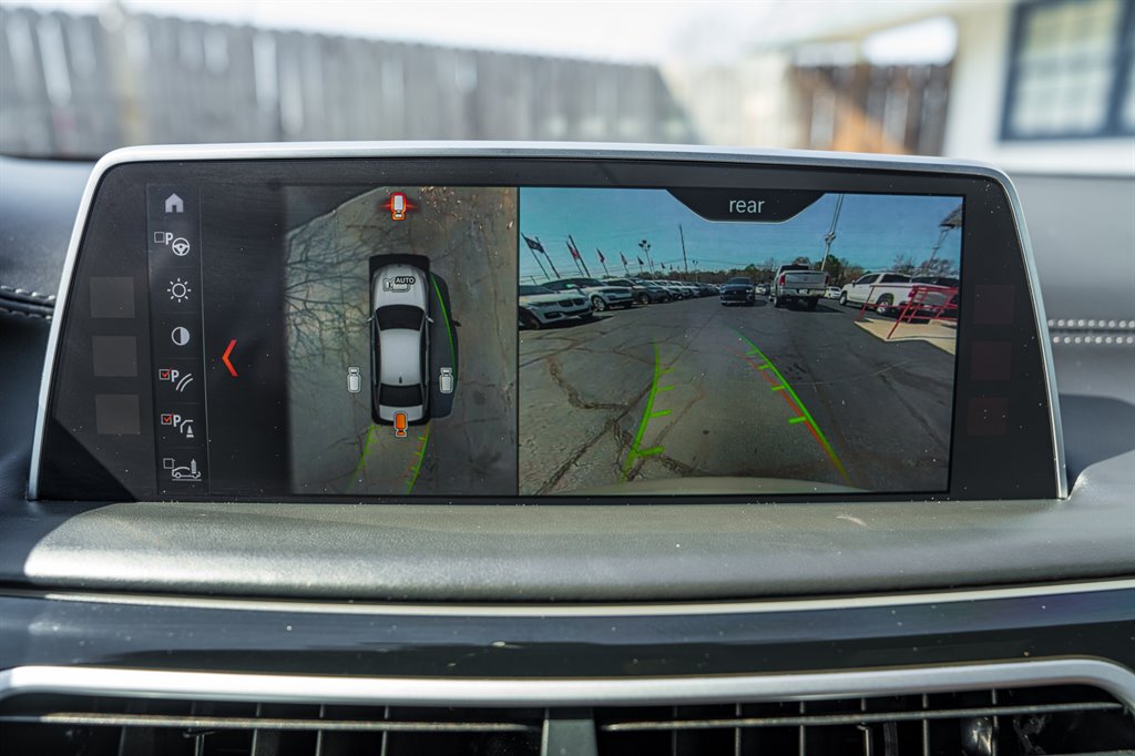 2018 BMW 7-Series 750i photo