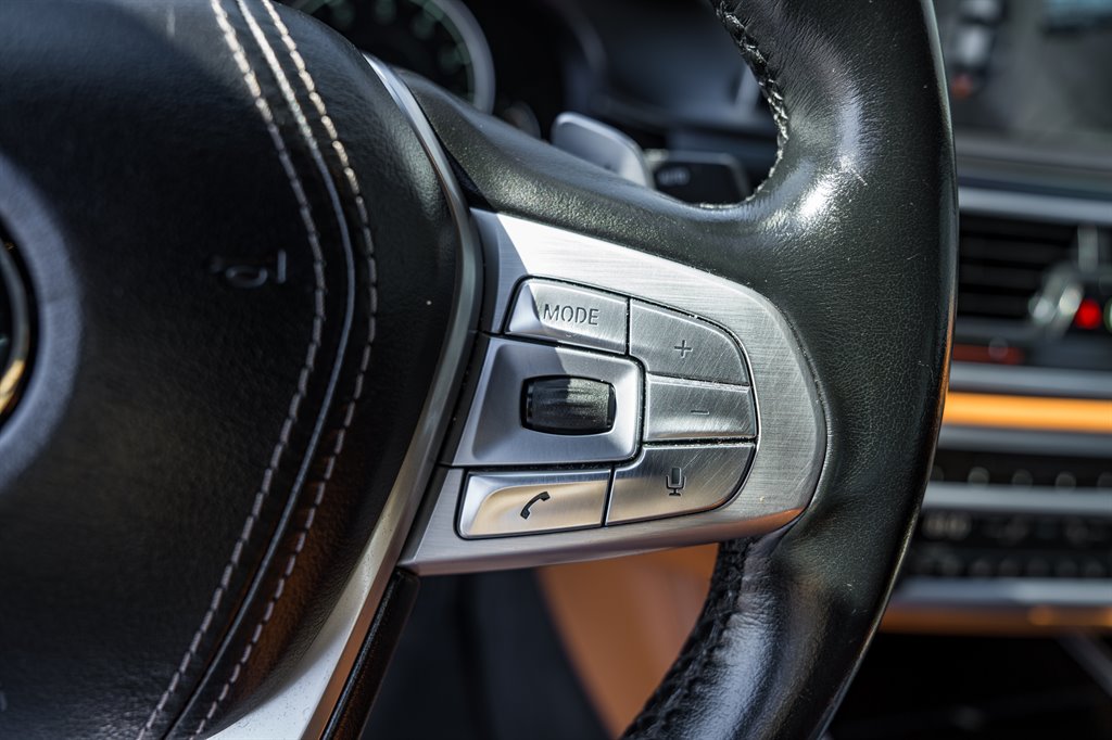 2018 BMW 7-Series 750i photo