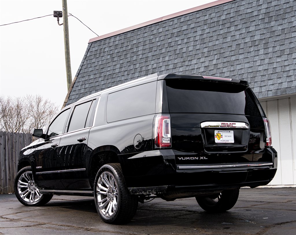 2017 GMC Yukon XL 1500 Denali photo