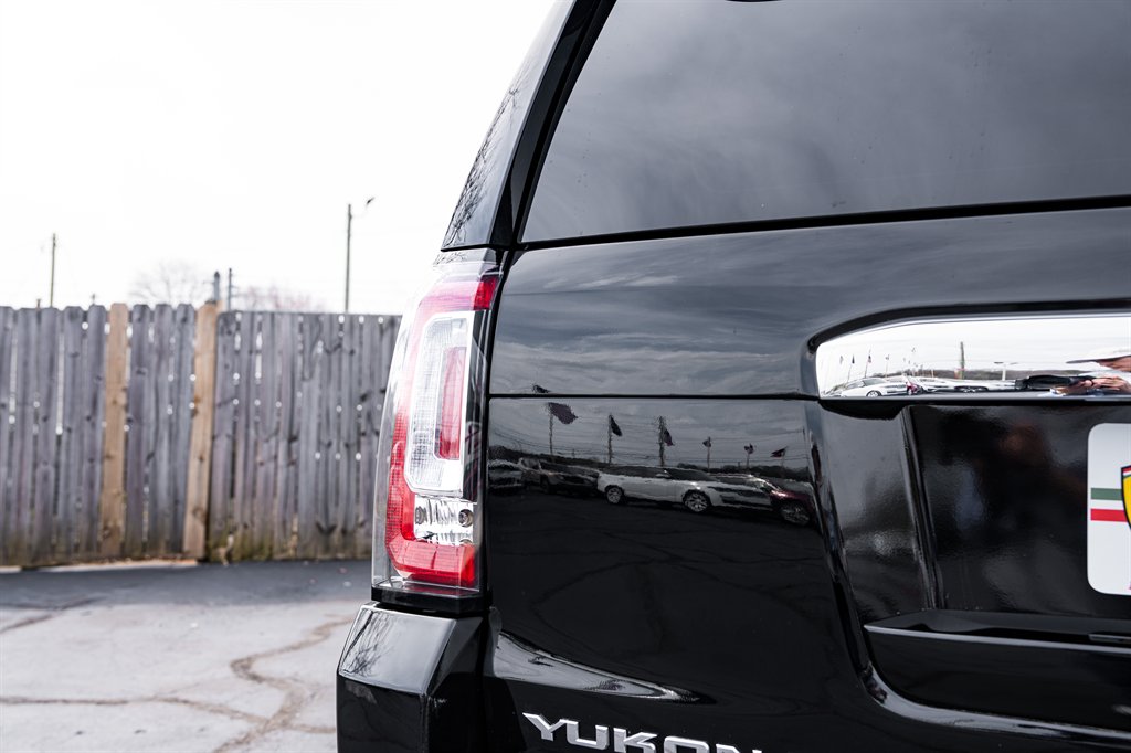 2017 GMC Yukon XL 1500 Denali photo