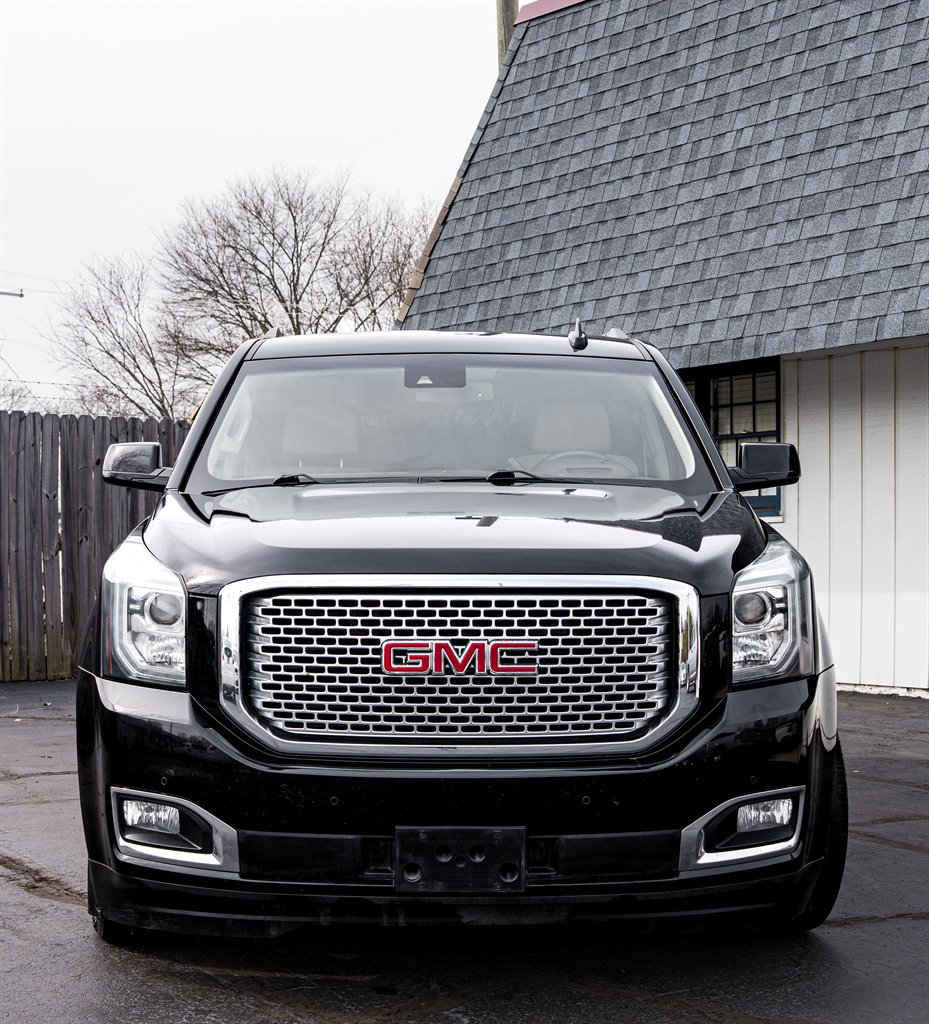 2017 GMC Yukon XL 1500 Denali photo